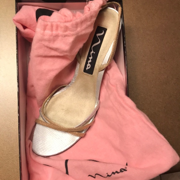 Nina size 8.5 little heeled shoe- all leather - Picture 4 of 5